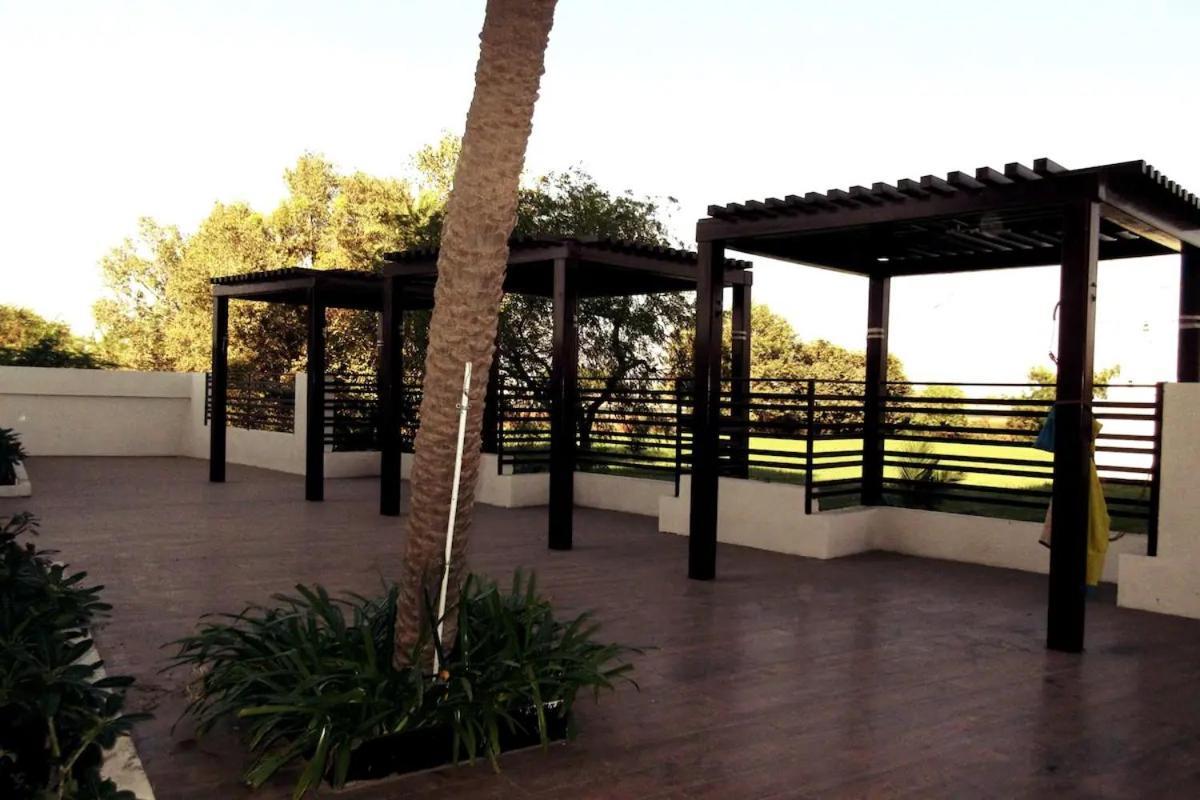 7 Seasons Palm Suite With Sky Orbit, Balcony, Swimming Pool, Wifi, Playground 라즈콧 외부 사진